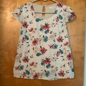 Caramela Ladies Top Size M.